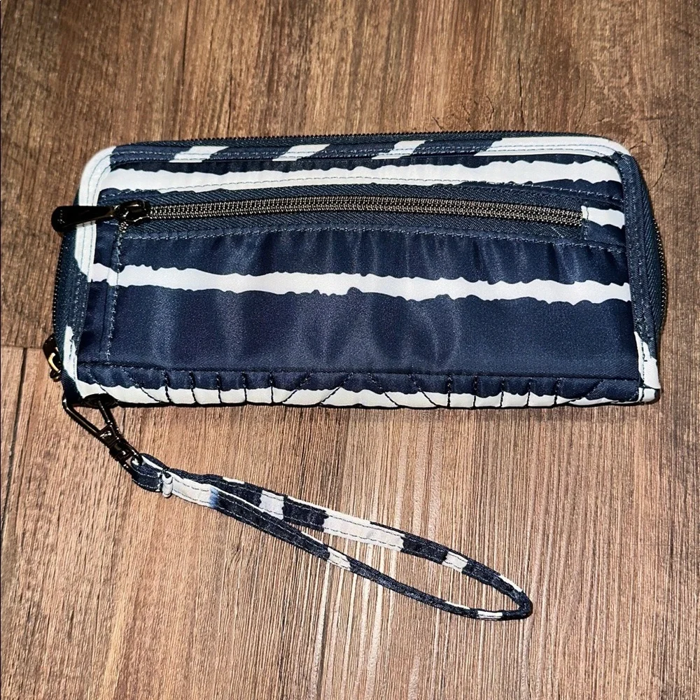 Lug straddle‎ wristlet wallet navy and white striped